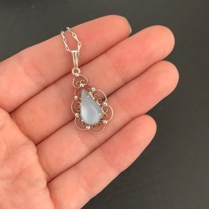 NWOT Teardrop Princess Necklace